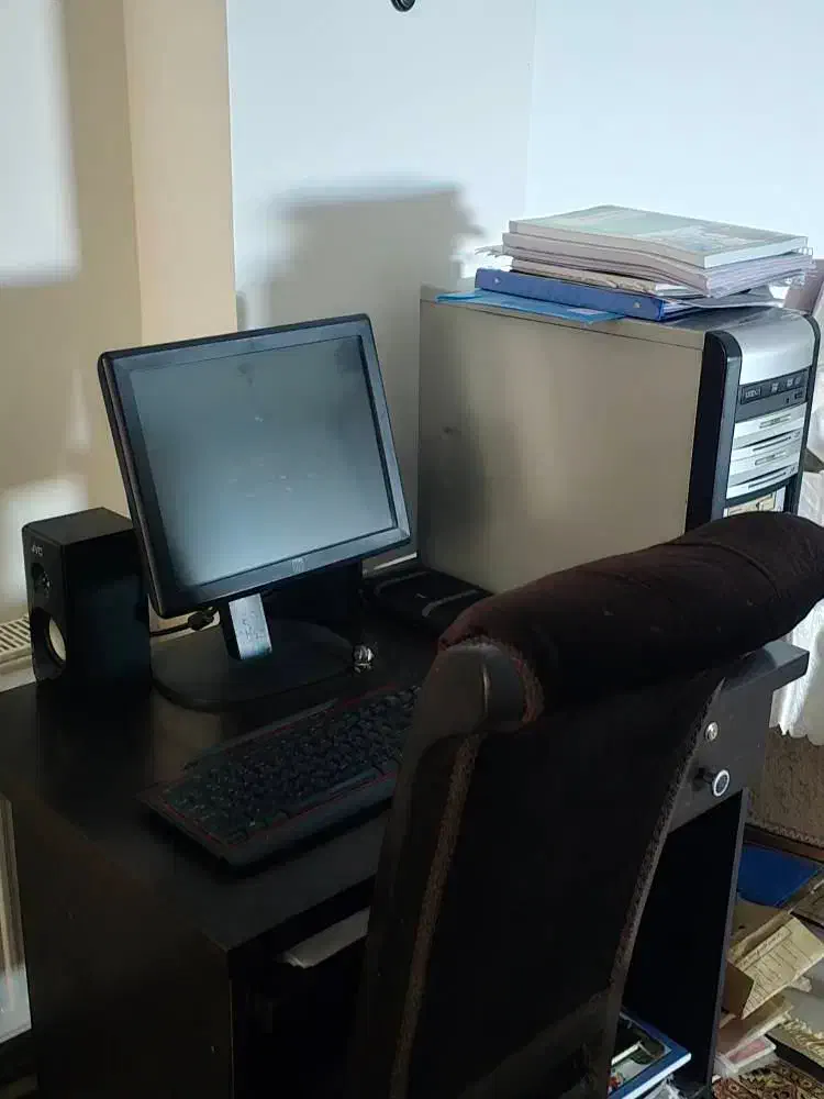 کامپیوتر قابل ارتقا|رایانه رومیزی|پردیس, فاز ۸|دیوار