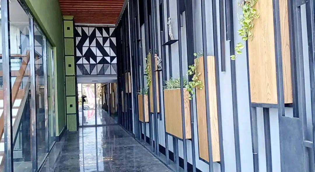 واحد تجاری ، برند ، بر اصلی|اجارهٔ مغازه و غرفه|رویان, |دیوار