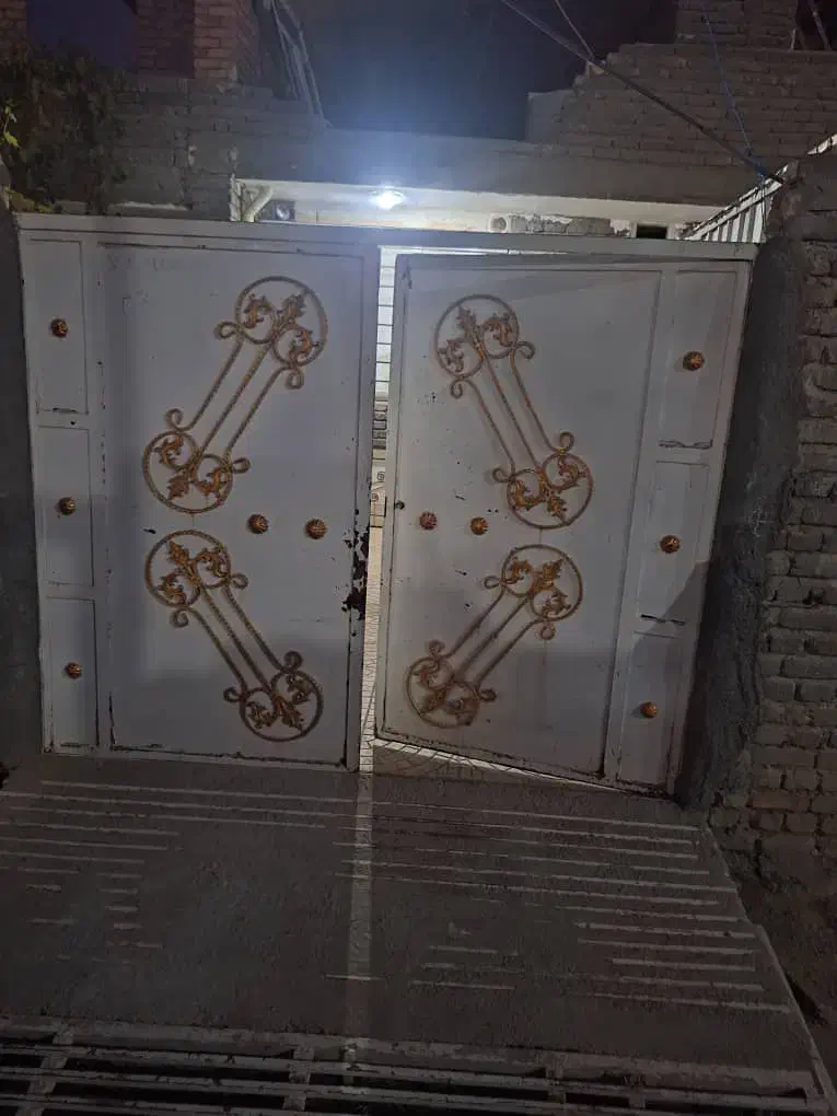 درب حیاط به متراژ عرض ۲۴۰ ارتفاع ۲۲۰|مصالح و تجهیزات ساختمان|نوشین شهر, |دیوار