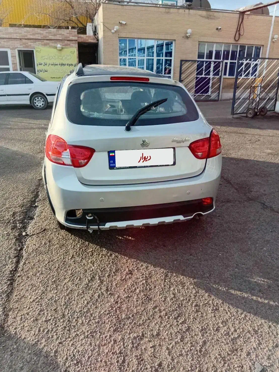 کوییک rمدل۴۰۲تصادفی|خودرو سواری و وانت|مشهد, حسین‌آباد|دیوار