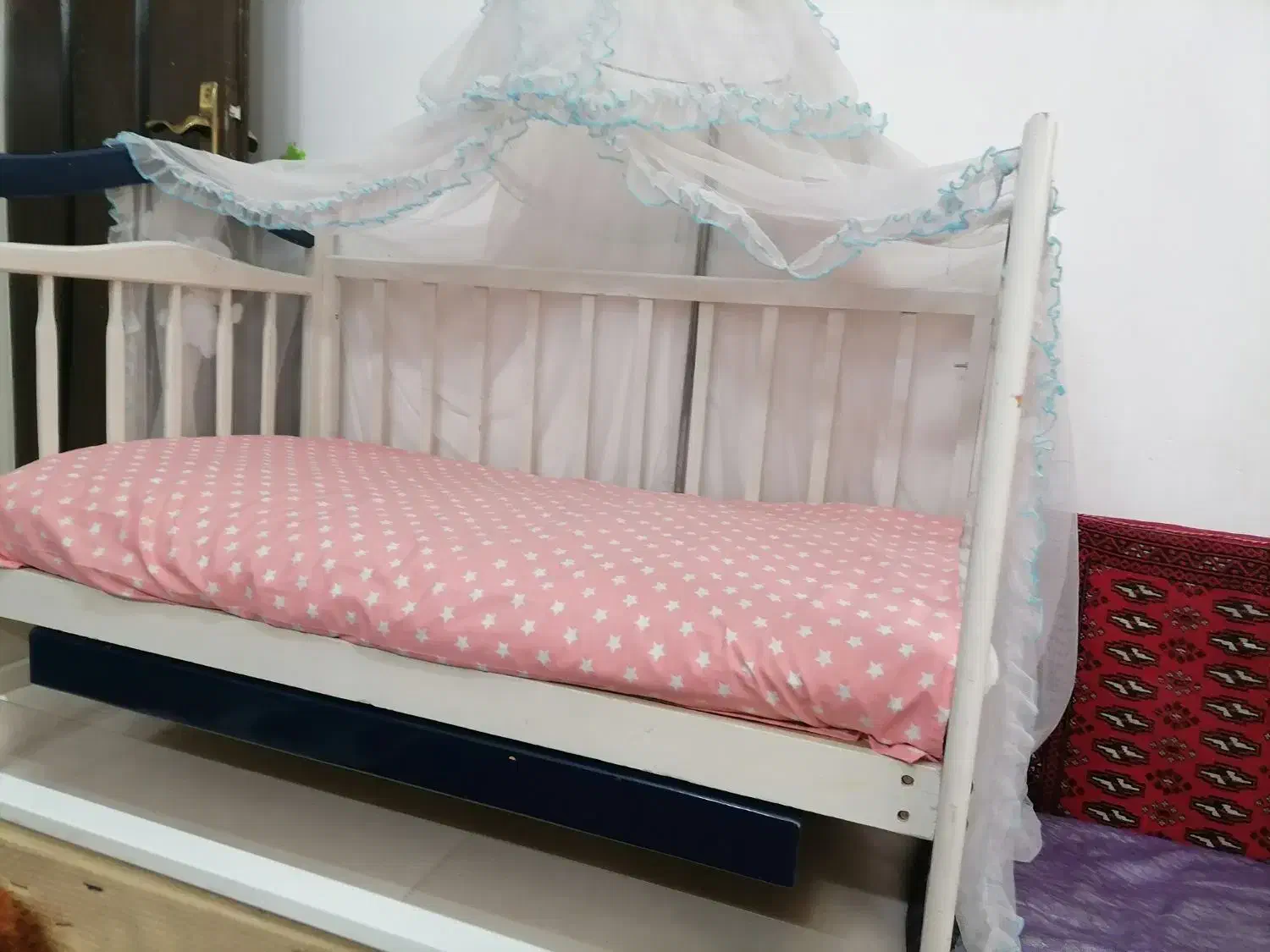 تخت بچه سورمه ای سفید|تخت و صندلی بچه|قم, بنیاد|دیوار