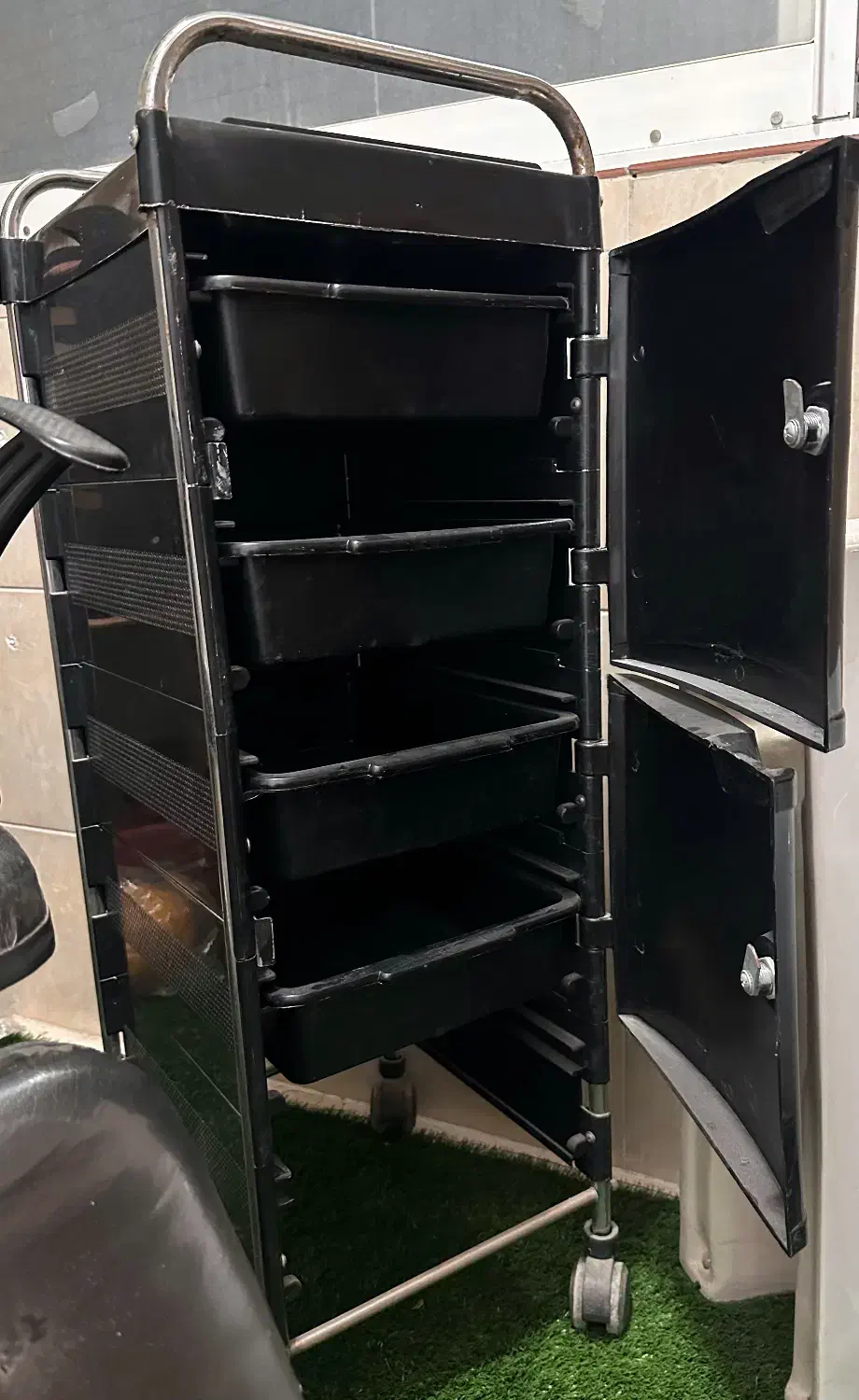 لوازم آرایشگاهی|آرایشگاه و سالنهای زیبایی|بندر انزلی, پردیس|دیوار