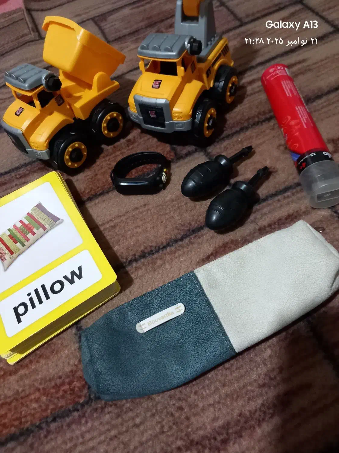 تعدادی وسایل فروشی|لوازم التحریر|خمین, |دیوار