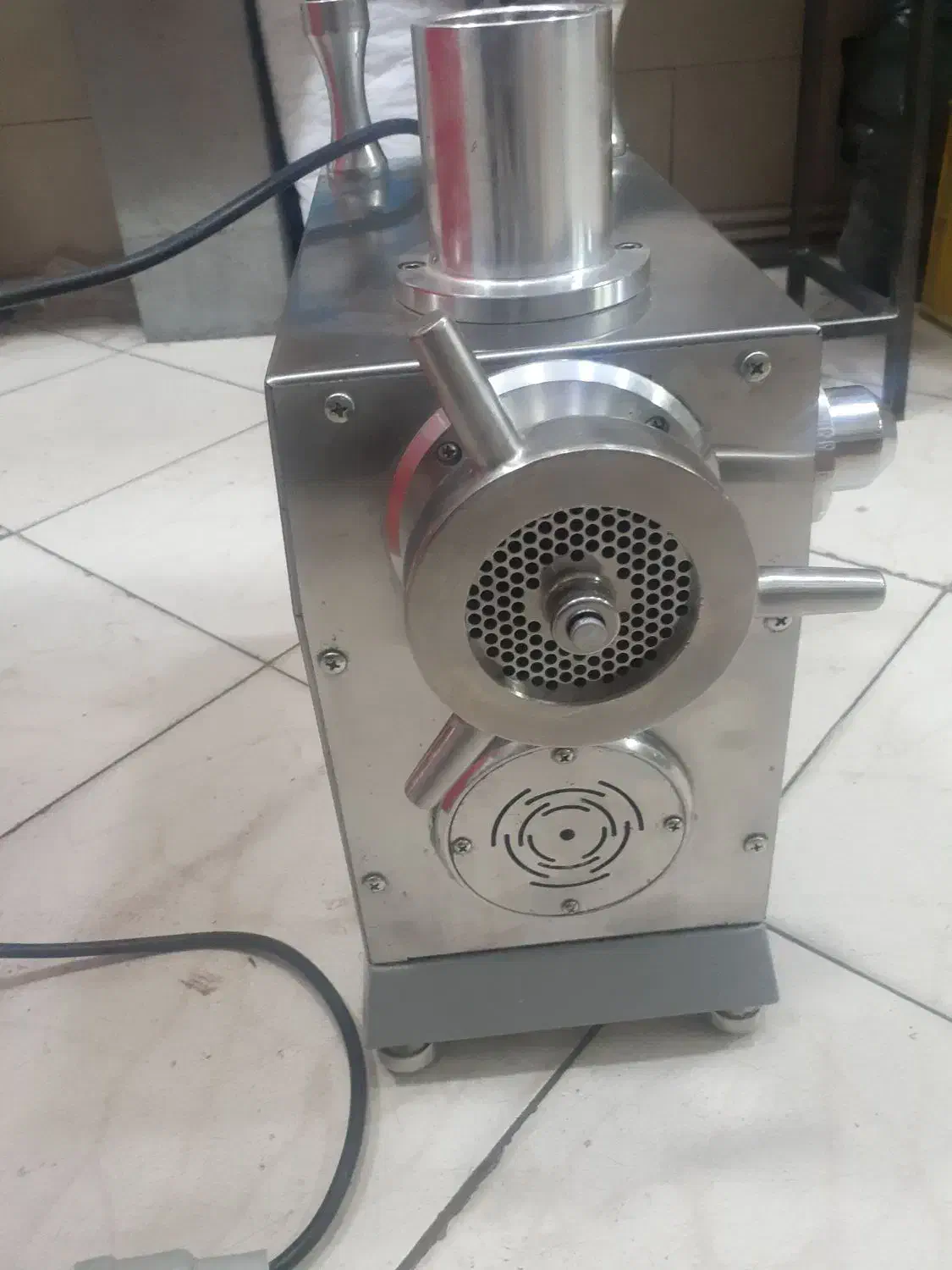 چرخ گوشت صنعتی الکتروکار سایز۲۲|کافیشاپ و رستوران|ابهر, |دیوار