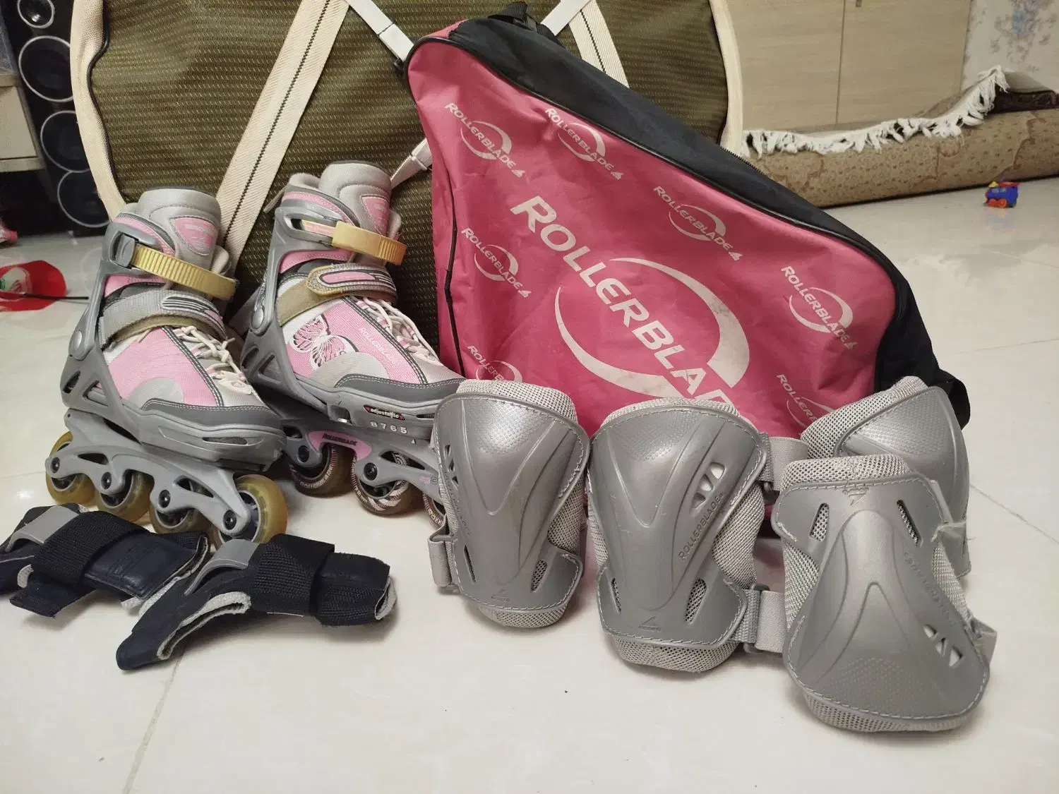 اسکیت برند ROLLERBLADE|دوچرخه، اسکیت، اسکوتر|تهران, منیریه|دیوار