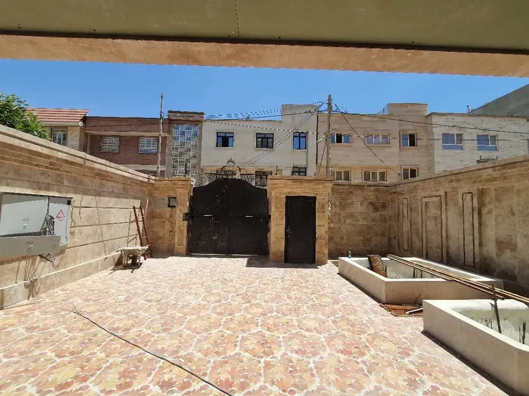 پیش فروش ویلایی سه خواب با ۹۰ متر حیاط اختصاصی|پیش‌فروش املاک|صدرا-فارس, فاز ۱|دیوار