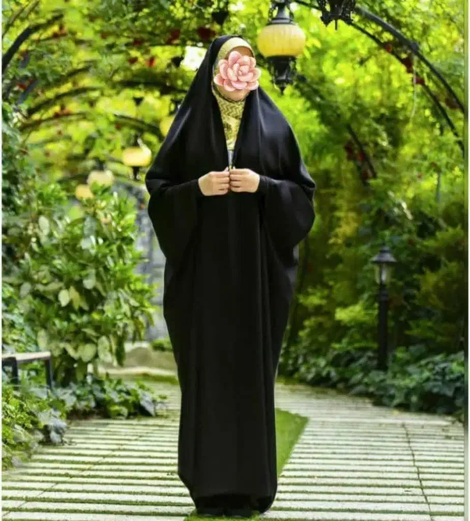 چادر مشکی|لباس|رشت, چله خانه|دیوار