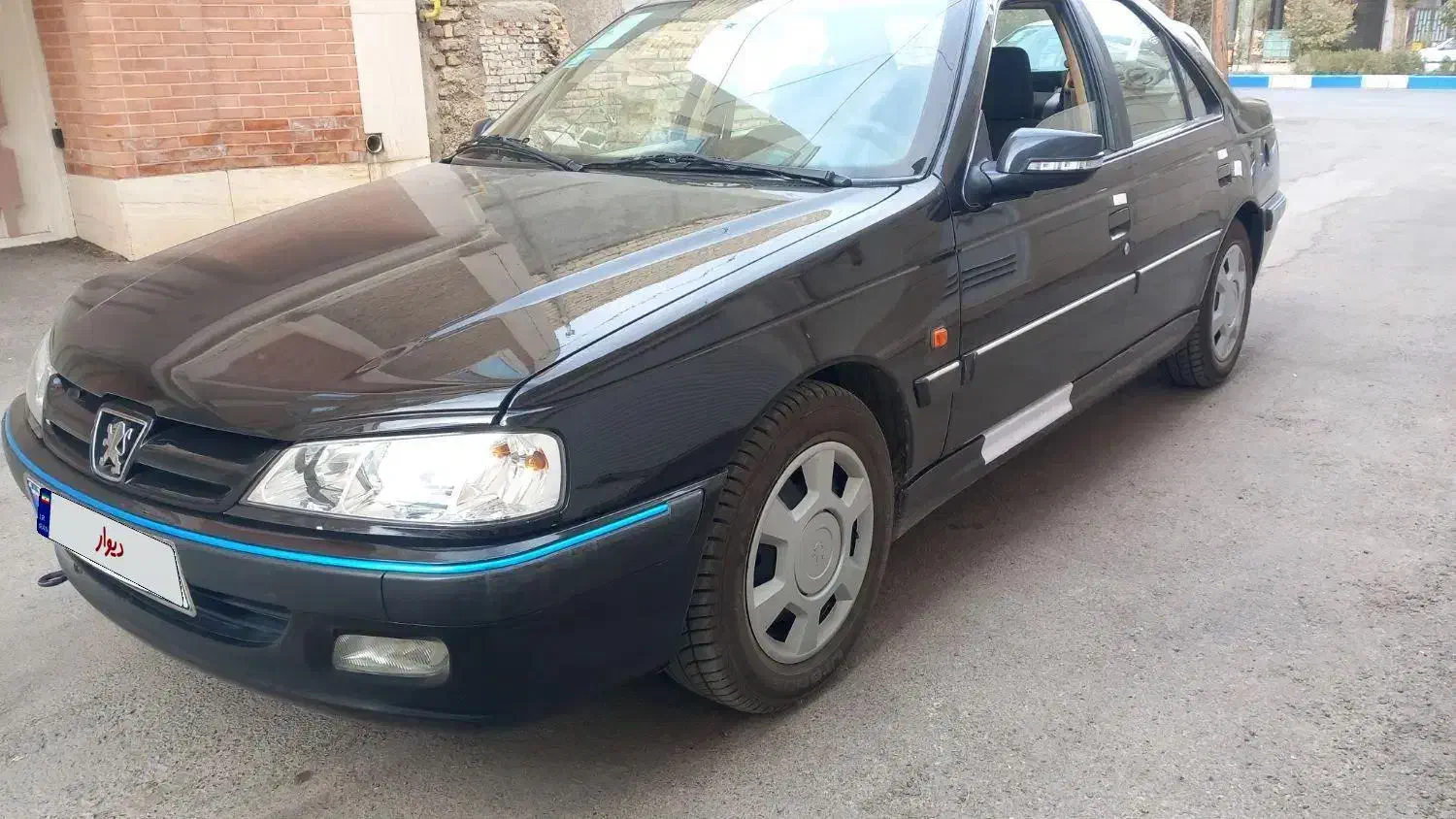 پژو پارس مدل ۹۹ مشکی دوگانه شرکتی|خودرو سواری و وانت|شیراز, باغ تخت|دیوار