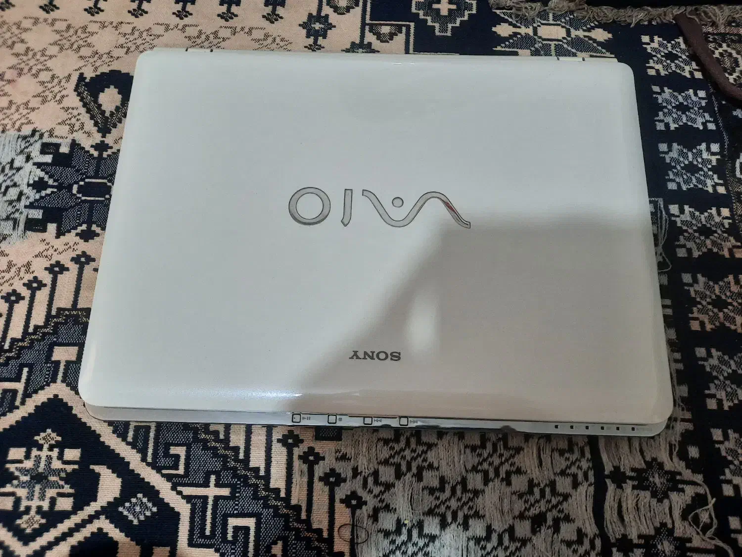 لب تاب|رایانه همراه|کاشان, قطب راوندی|دیوار