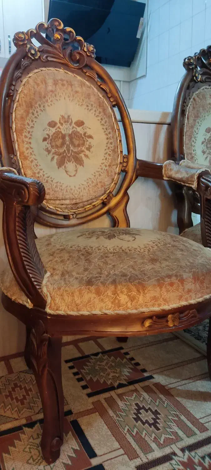 مبل هفت نفره|مبلمان خانگی و میز عسلی|قرچک, مجتمع گلشهر|دیوار