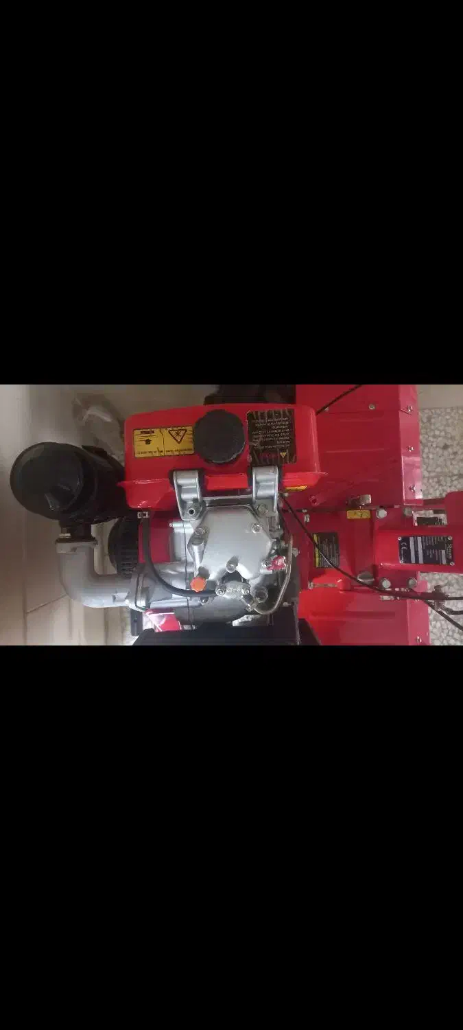 یک دستگاه تیلر ۱۰اسب وسمپاش فرغونی|ماشین‌آلات صنعتی|قزوین, |دیوار