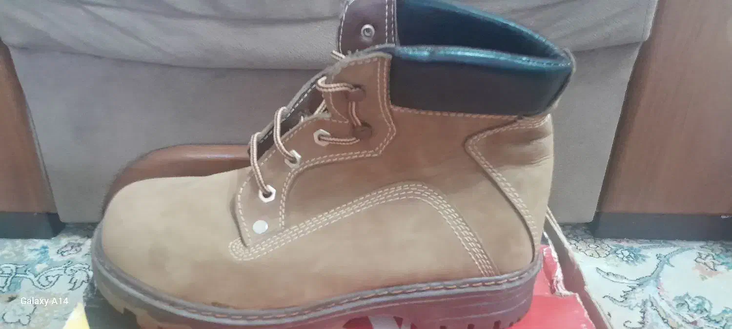 کفش کوه نوردی|کیف، کفش، کمربند|بیرجند, |دیوار