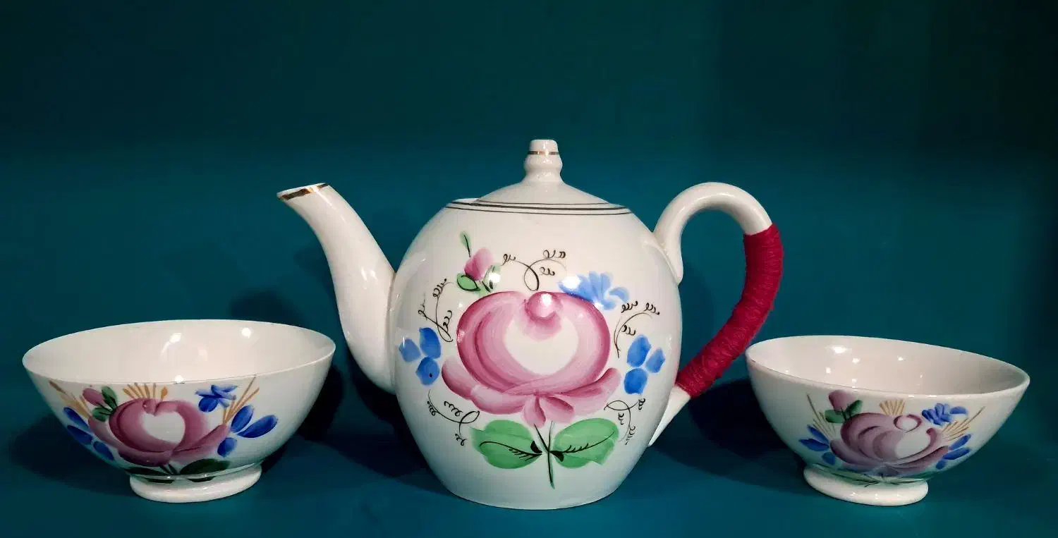 قوری روسی ۱۰۰ساله(معاوضه کالا ب کالا) عضویت کانال|کلکسیون اشیاء عتیقه|قم, شهید رجایی|دیوار