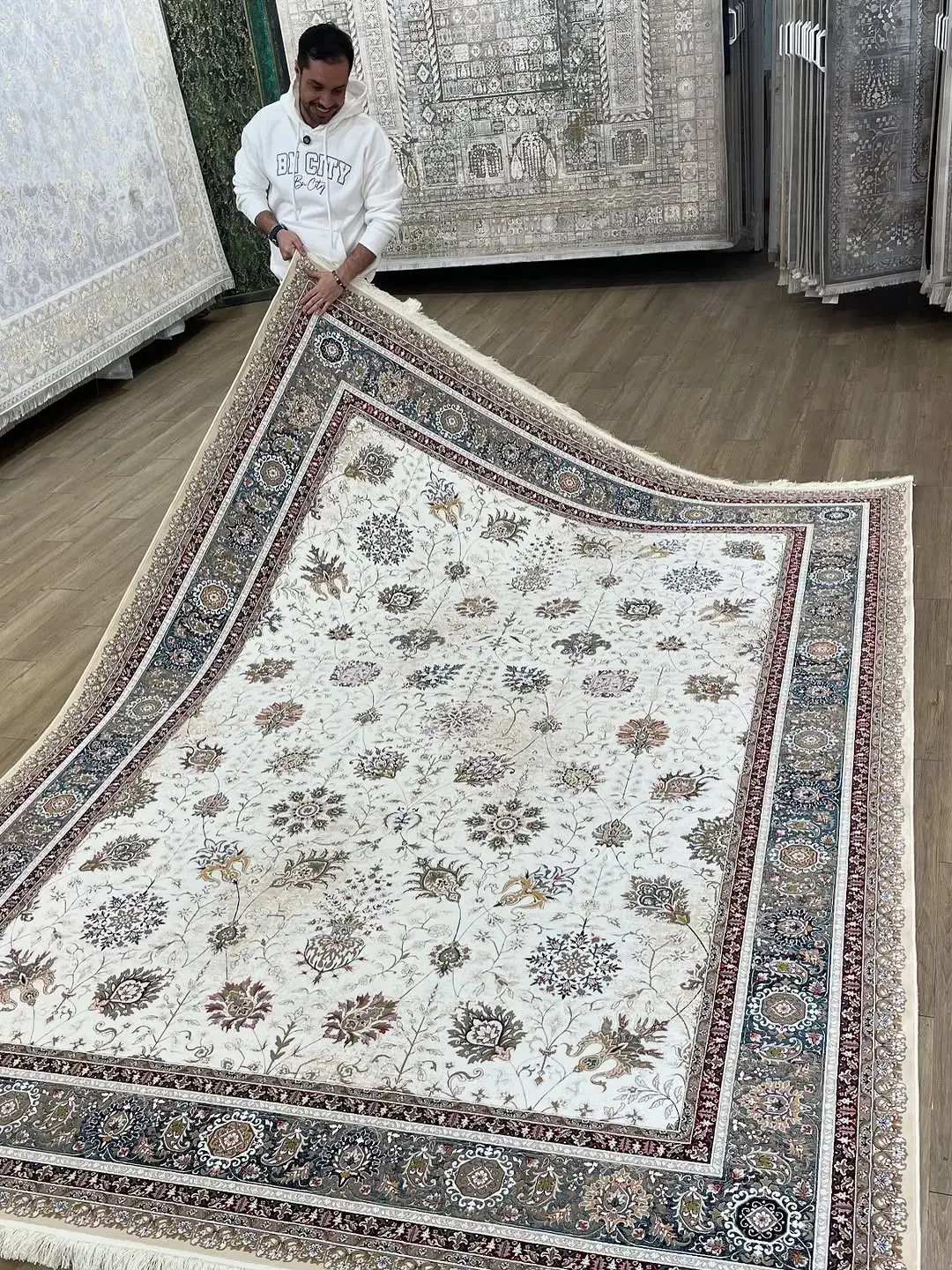 فرش صبا خاص وینتیج۱۲۰۰ جدید تراکم ۳۶۰۰|فرش|صدرا-فارس, فاز ۲|دیوار