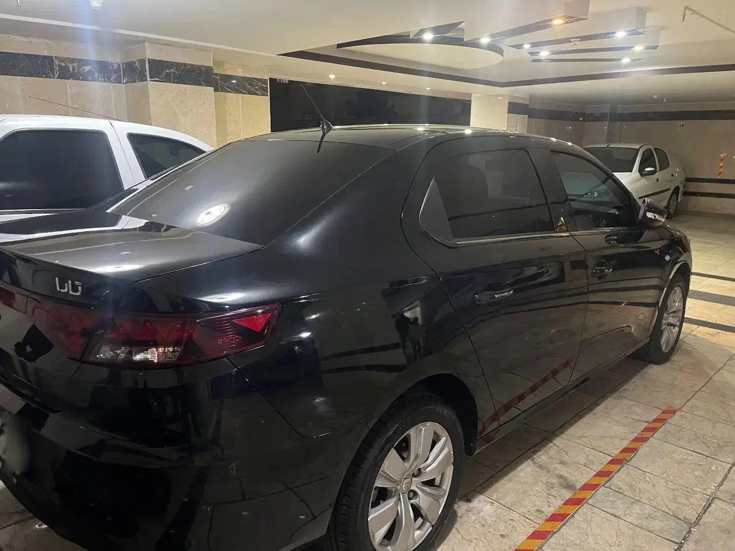 تارا در حدصفر|خودرو سواری و وانت|اندیشه, اندیشه فاز ۱|دیوار