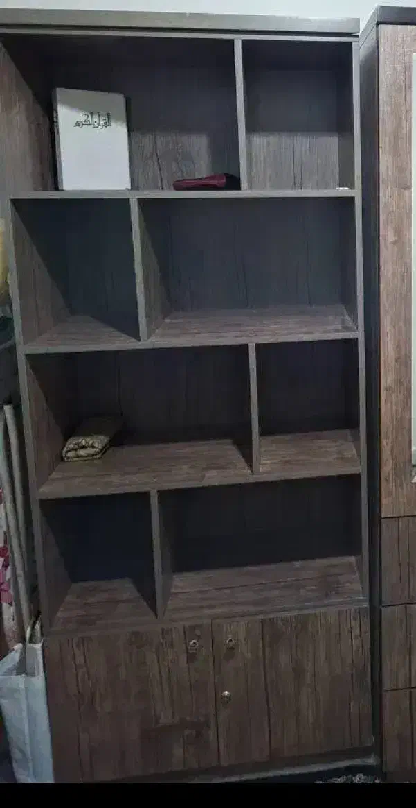 کتابخانه|کتابخانه، شلف، قفسه‌های دیواری|هشتگرد, هشتگرد قدیم|دیوار