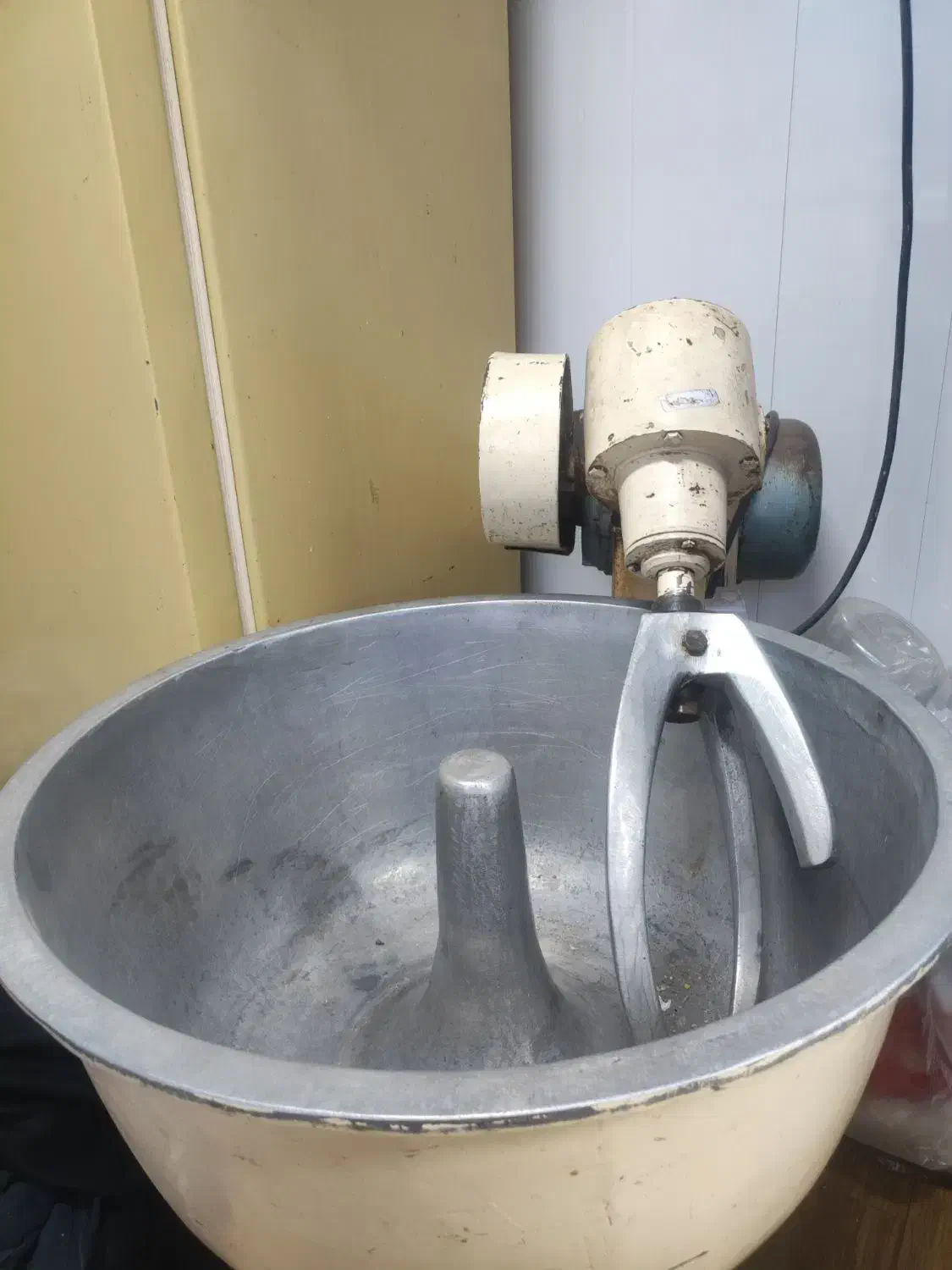 خمیر گیر صنعتی نانوایی|کافی‌شاپ و رستوران|قم, پردیسان|دیوار