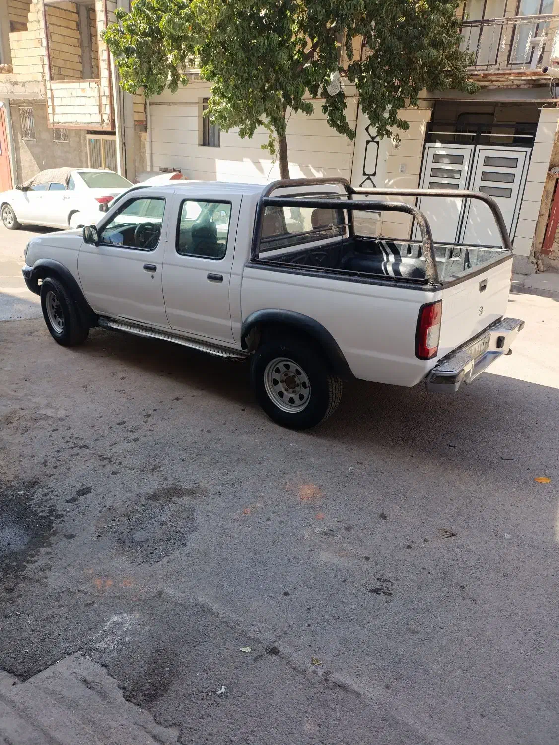 نیسان پیکاپ دو کابین، مدل ۱۳۸۸ ژاپن  فنی یک پلمپ|خودرو سواری و وانت|میانه, |دیوار