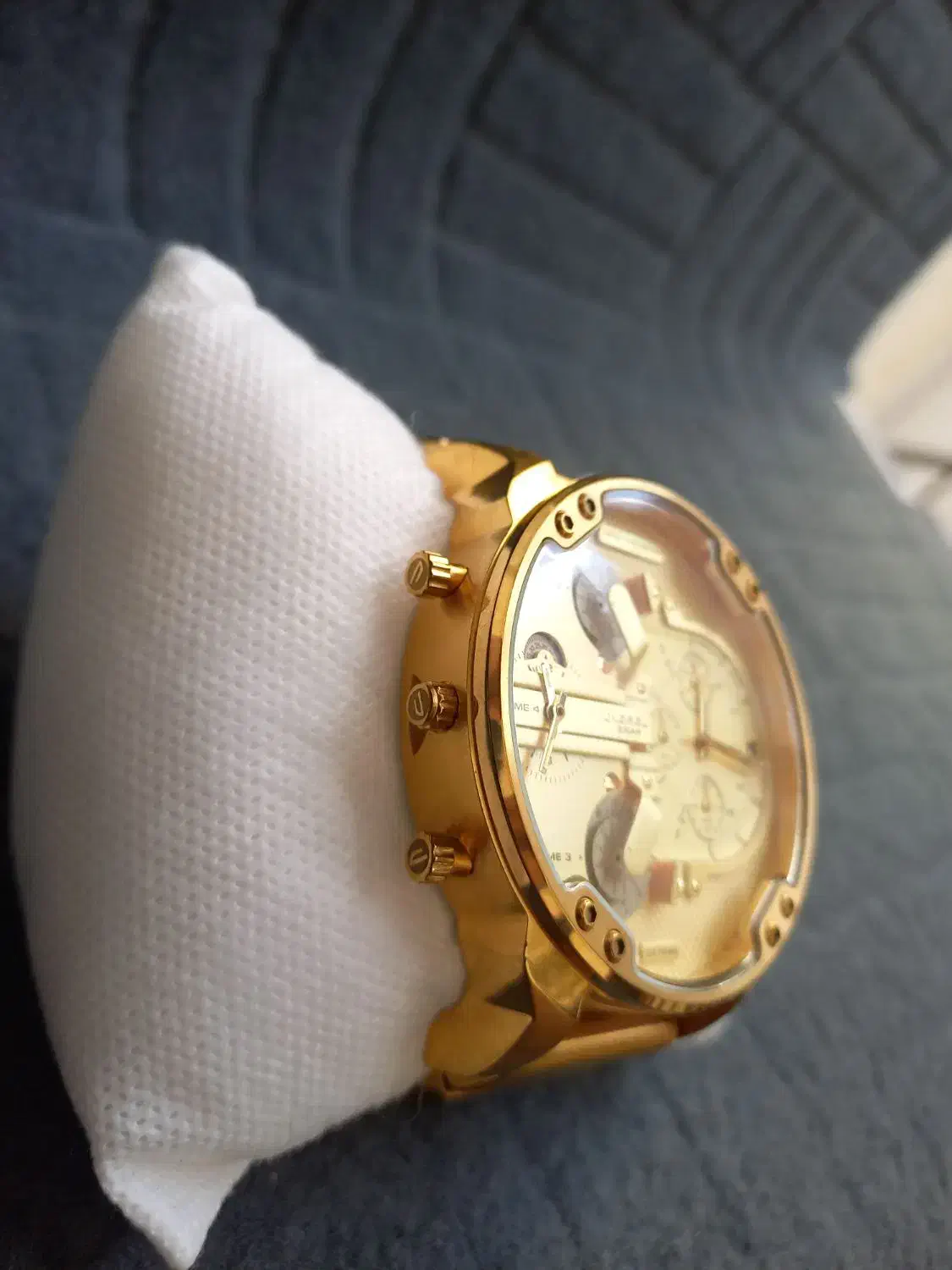 ساعت مچی دیزل ۷موتوره اصل|ساعت|قم, نیروگاه|دیوار