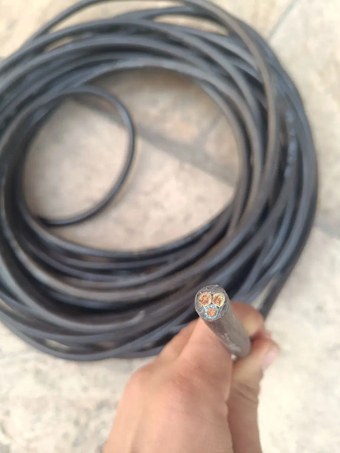 ۲۲ متر کابل ۳ در ۴ مسی افشان|مصالح و تجهیزات ساختمان|ساری, |دیوار