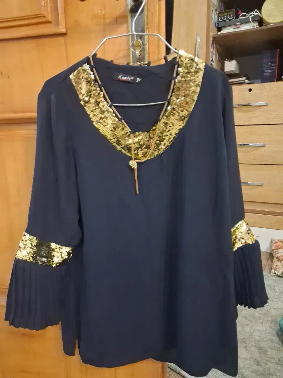 شومیز|لباس|مبارکه, |دیوار