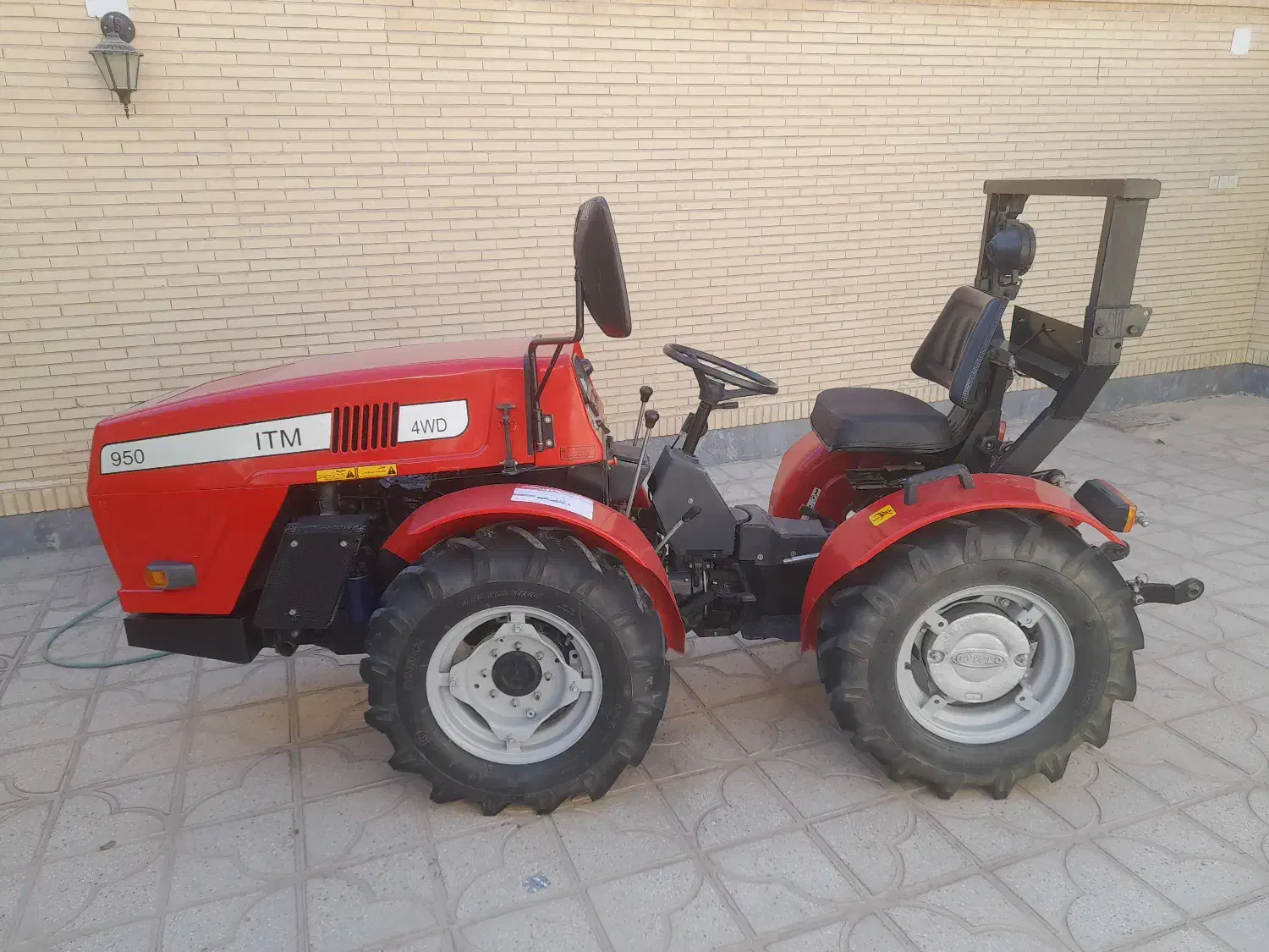 تراکتور ۹۵۰ مدل ۹۹|خودرو سنگین|ابرکوه, |دیوار