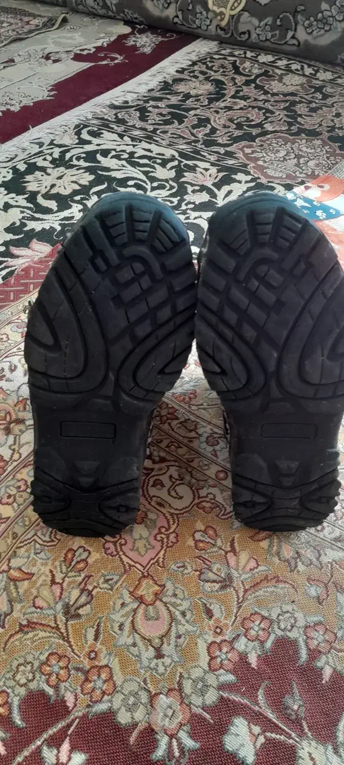 کفش‌کوهنوردی‌‌‌‌کین‌اصلی|کیف، کفش، کمربند|نیشابور, ۲۲ بهمن|دیوار