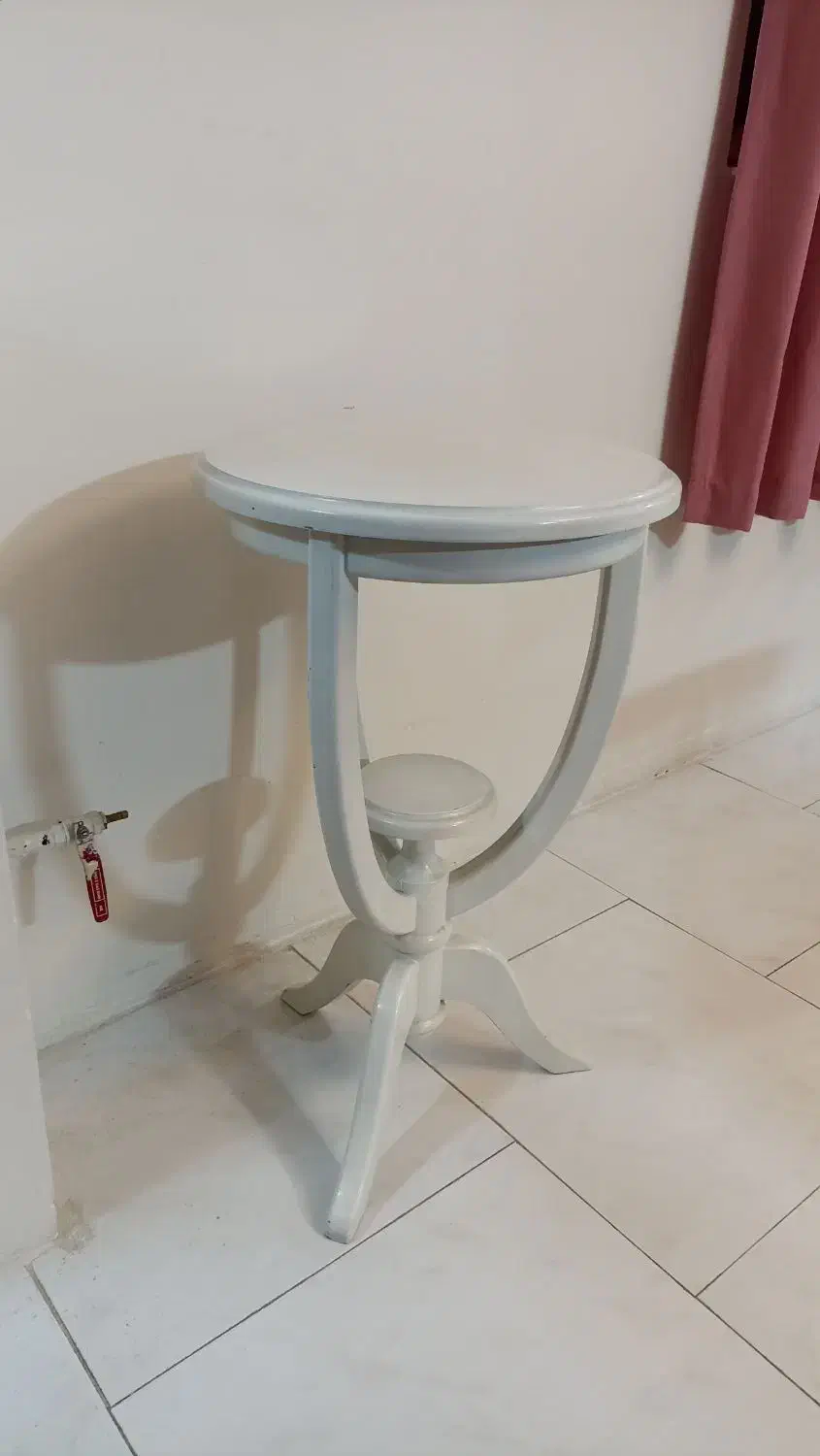 میز آباژور و تلفن|میز تلفن|پرند, فاز ۱|دیوار