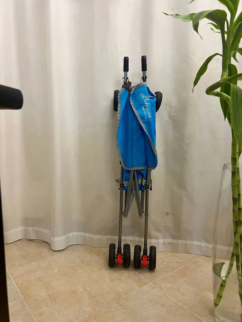 کالسکه عصایی تاشو خارجی مارک جانسون|کالسکه و لوازم جانبی|قشم, |دیوار