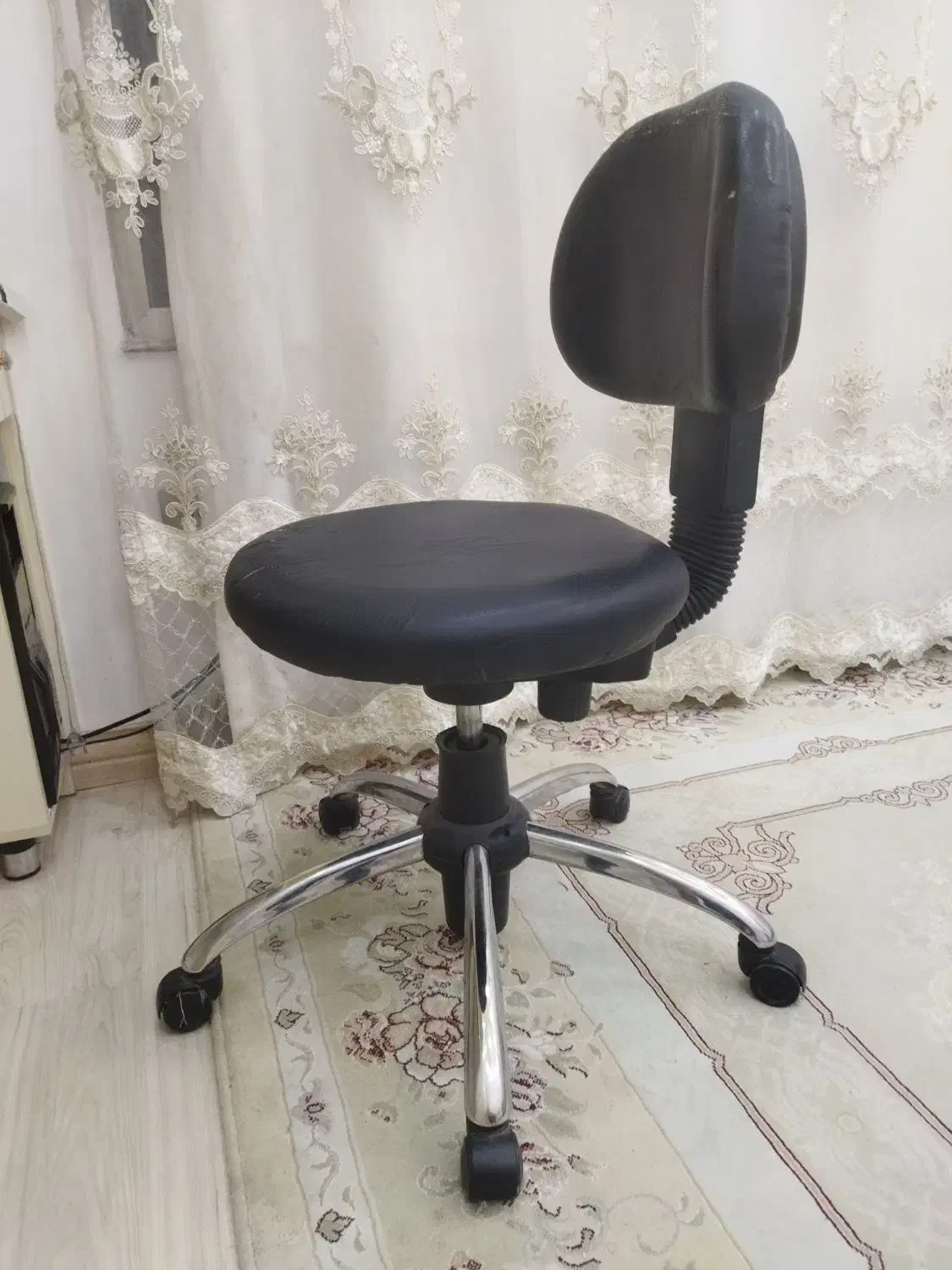 صندلی گردون برای اداره ها، آرایشگاه،در خانه و غیره|صندلی و نیمکت|مرند, |دیوار