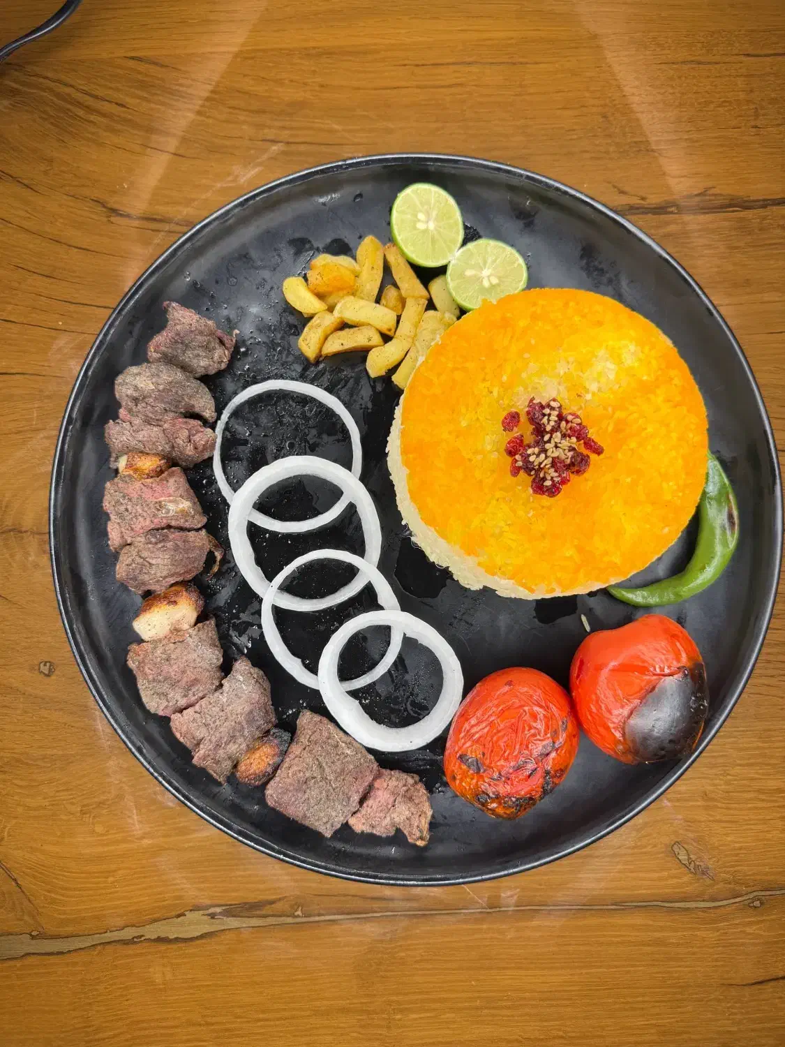 نیروی ساده رستوران|استخدام خدمات فروشگاه و رستوران|شیراز, خلدبرین|دیوار