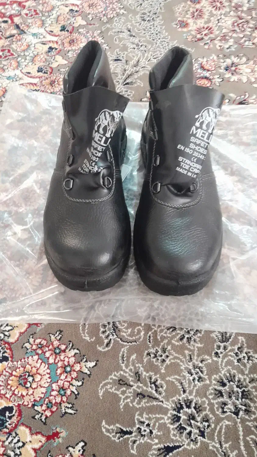 کفش کار|کیف، کفش، کمربند|قم, آزادگان|دیوار