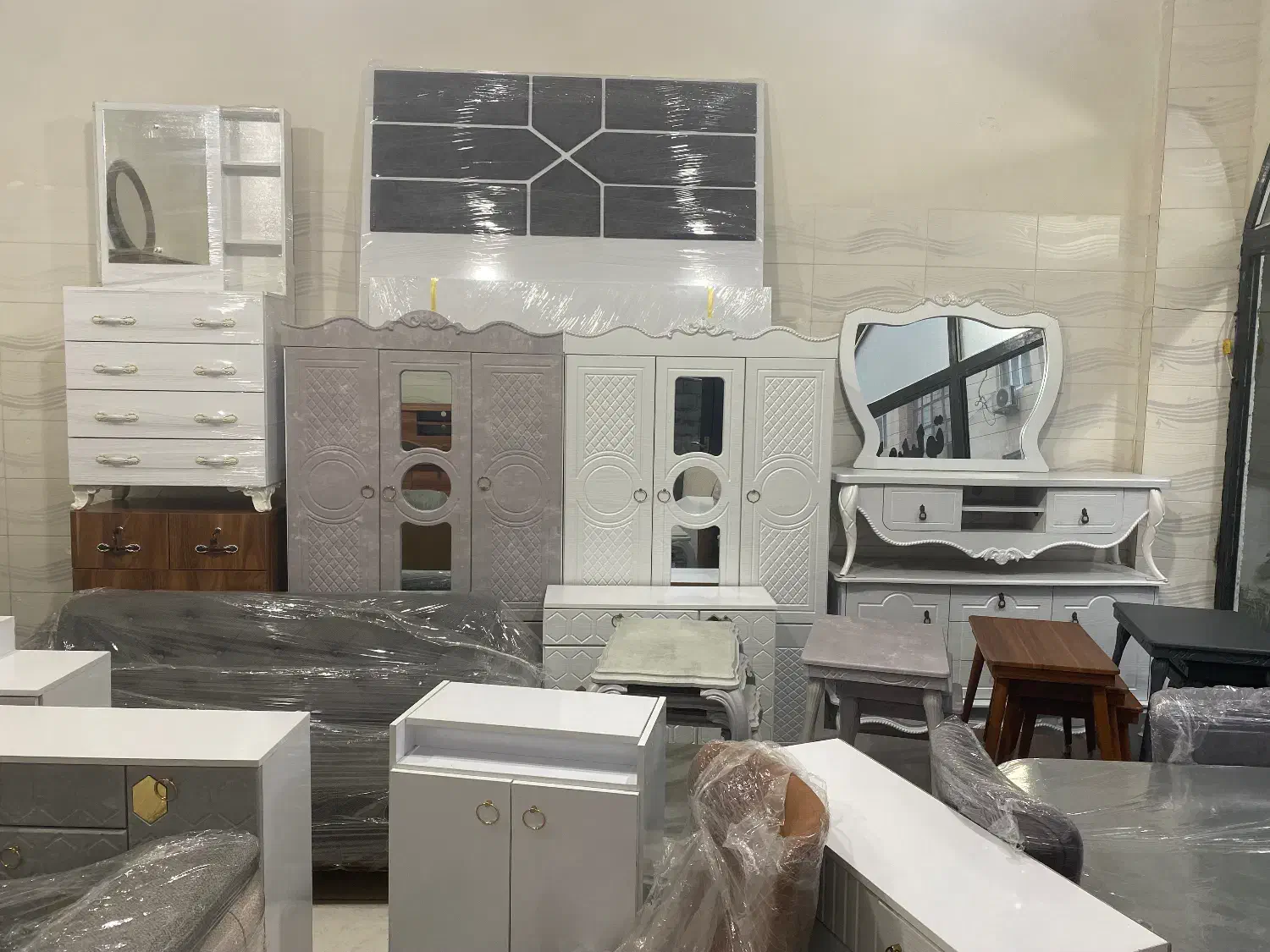 فروش کامل جهازیه عروس و سرویس خواب|تخت و سرویس خواب|آستارا, |دیوار