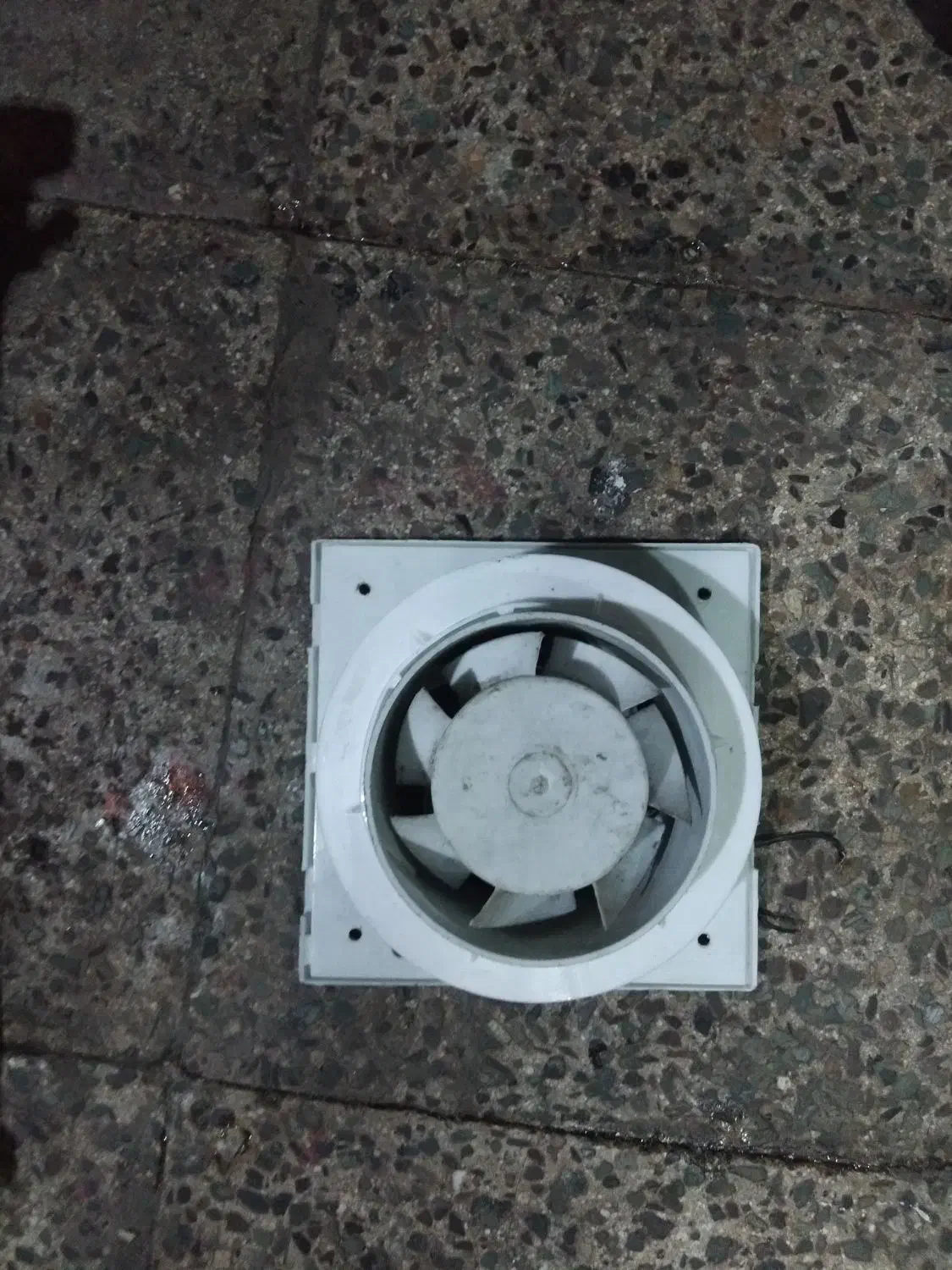 تعدادی هواکش سالم|پنکه و تصفیهکنندهٔ هوا|تهران, هاشمی|دیوار