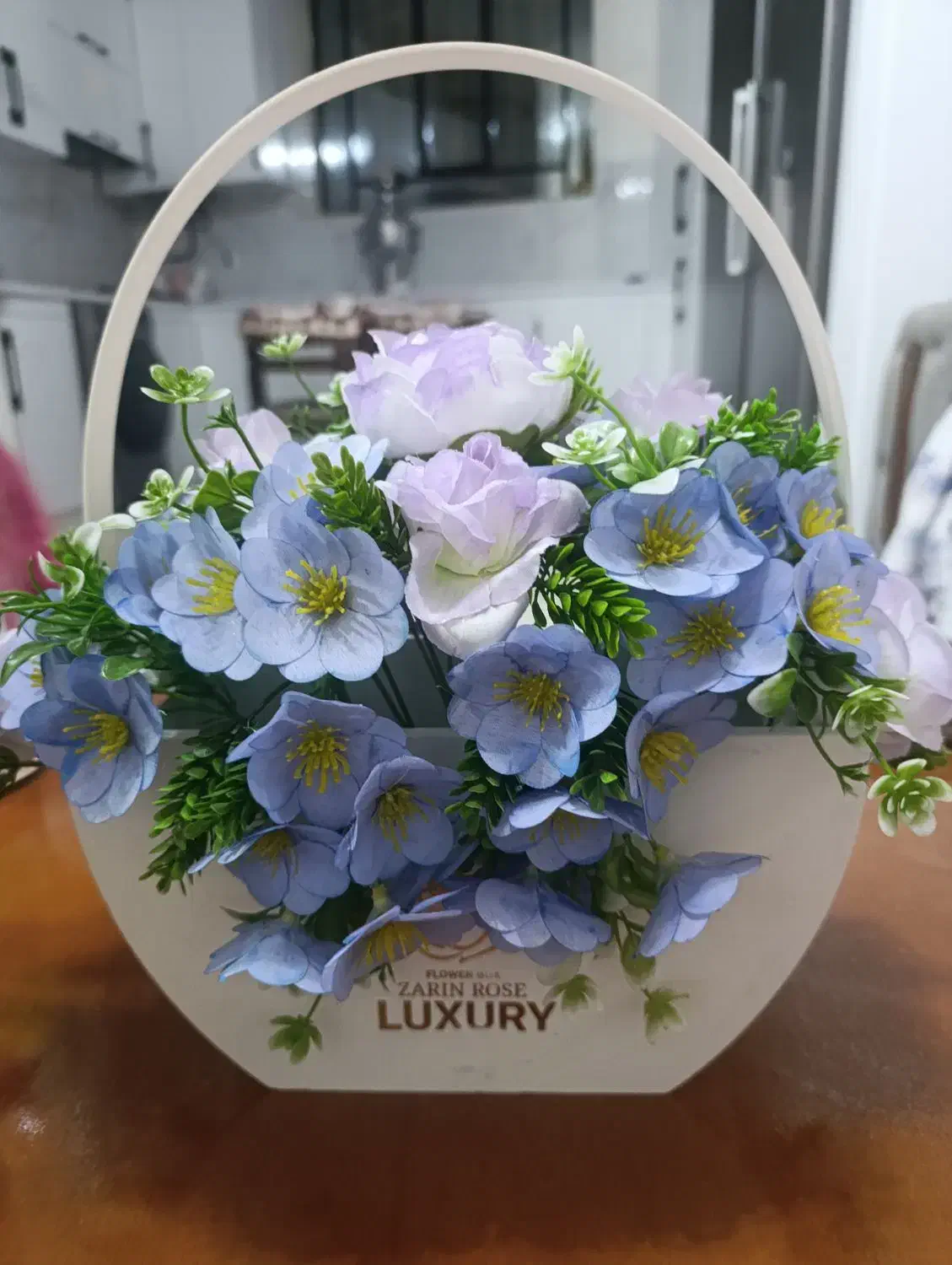 گل مصنوعی باکس چوبی مناسب هدیه بسیار زیبا|گل مصنوعی|نهاوند, |دیوار