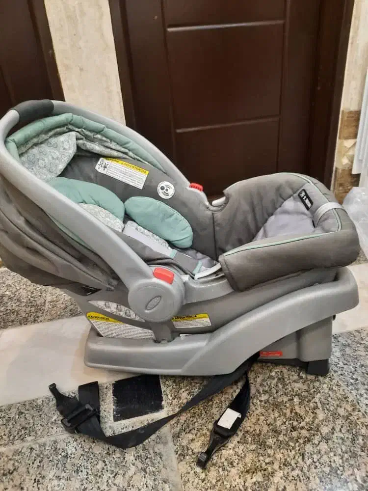 صندلی ماشین و لریر|تخت و صندلی بچه|دورود, |دیوار