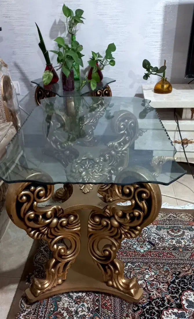 یک میز و دوعدد گلمیز چوبی|مبلمان خانگی و میز عسلی|شیراز, شیخ روزبهان|دیوار