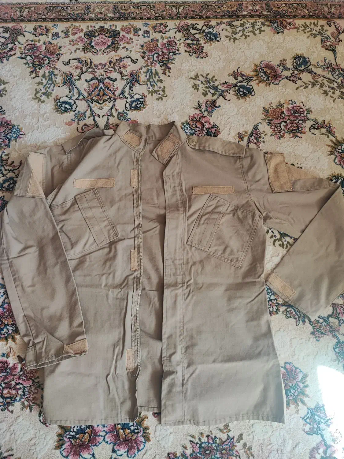 لباس نظامی|لباس|شاندیز, |دیوار