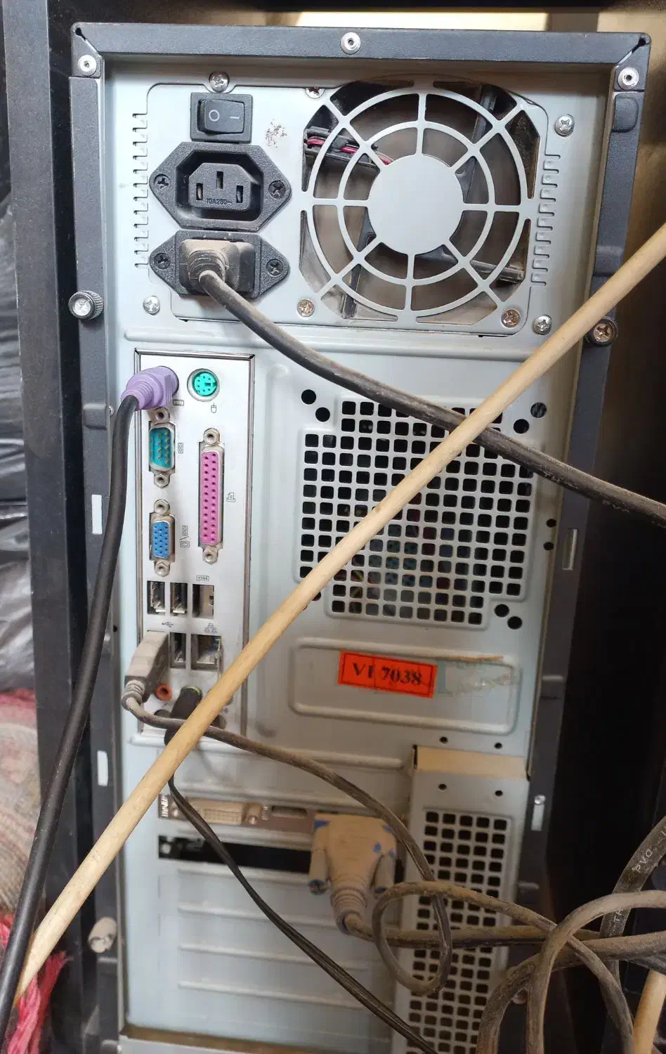 کامپیوتر (سیستم خانگی) تمیز و سالم|رایانه رومیزی|اصفهان, خانه اصفهان|دیوار