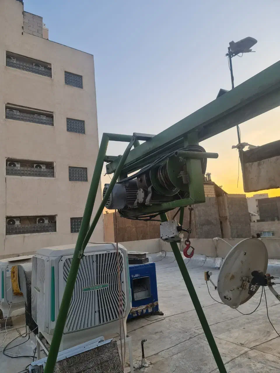 بالابر ساختمان|مصالح و تجهیزات ساختمان|مشهد, هفده شهریور|دیوار