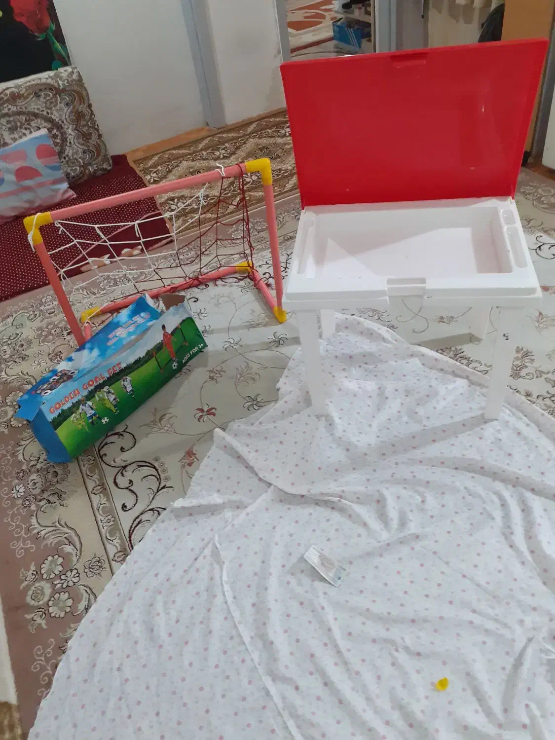 میز تحریر بچه گانه با یه تور دروازه|میز تحریر و کامپیوتر|رشت, توشیبا|دیوار