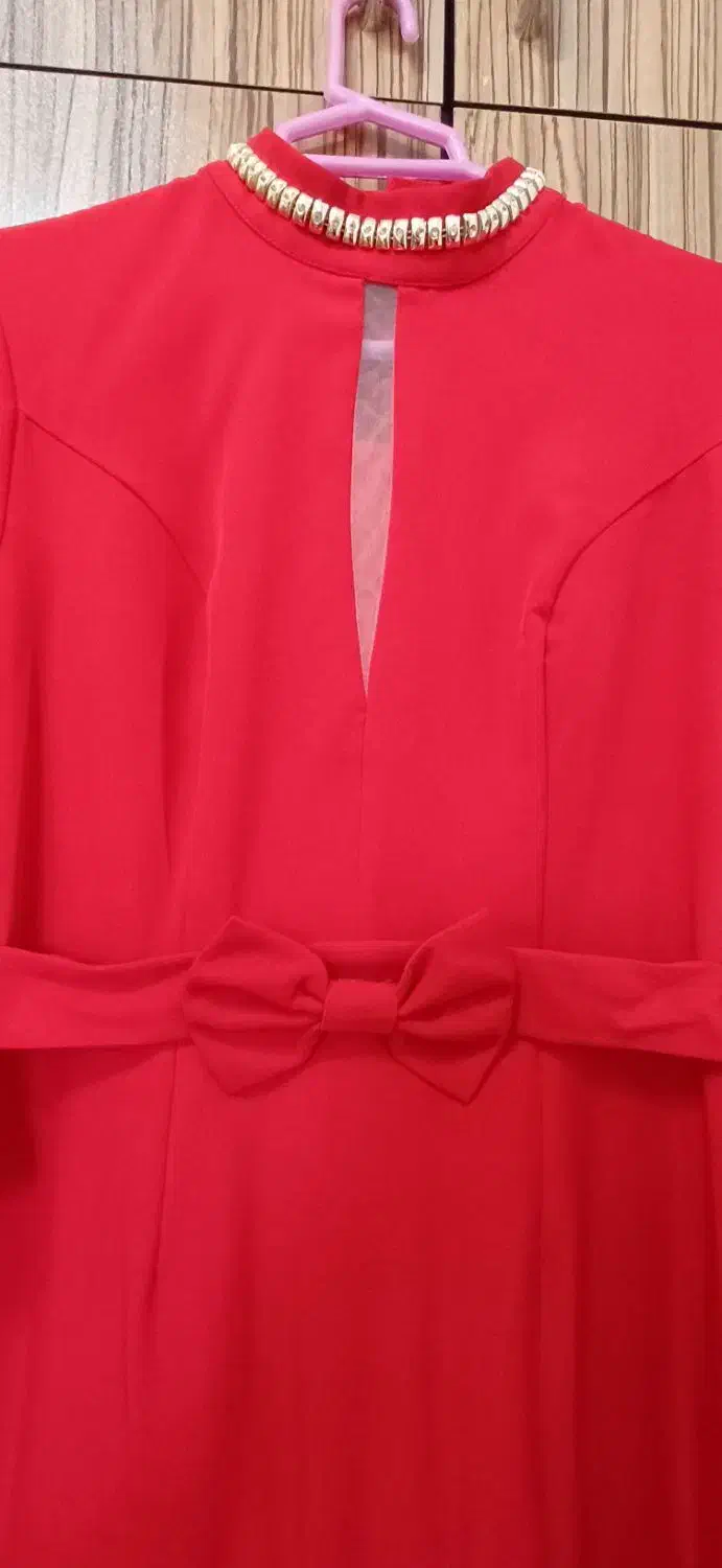 لباس/ لباس مجلسی|لباس|بندر انزلی, معلم|دیوار