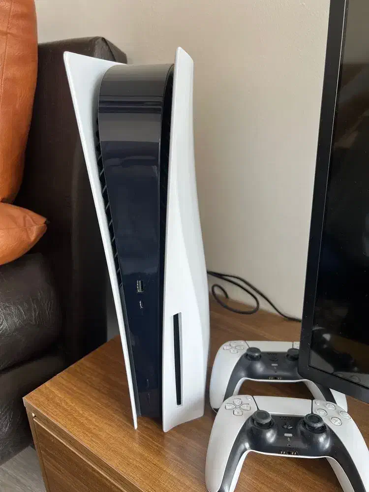 ps5  1 T دیسک خور در حد نو|کنسول، بازی ویدئویی و آنلاین|کیش, |دیوار