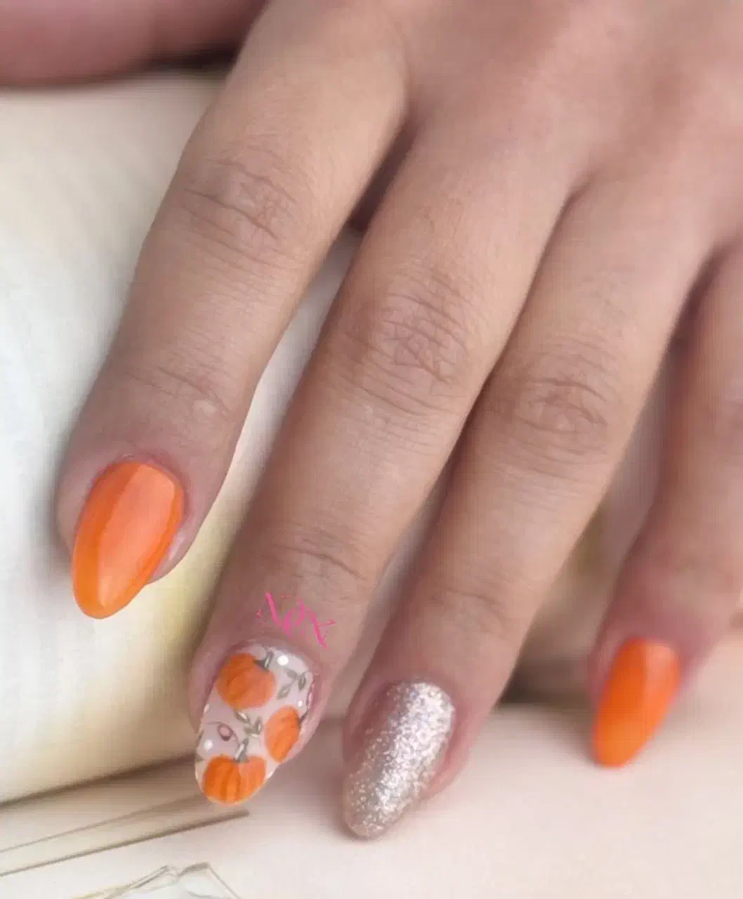 ناخنکار و طراح ناخن|استخدام درمانی، زیبایی، بهداشتی|تهران, هفت حوض|دیوار