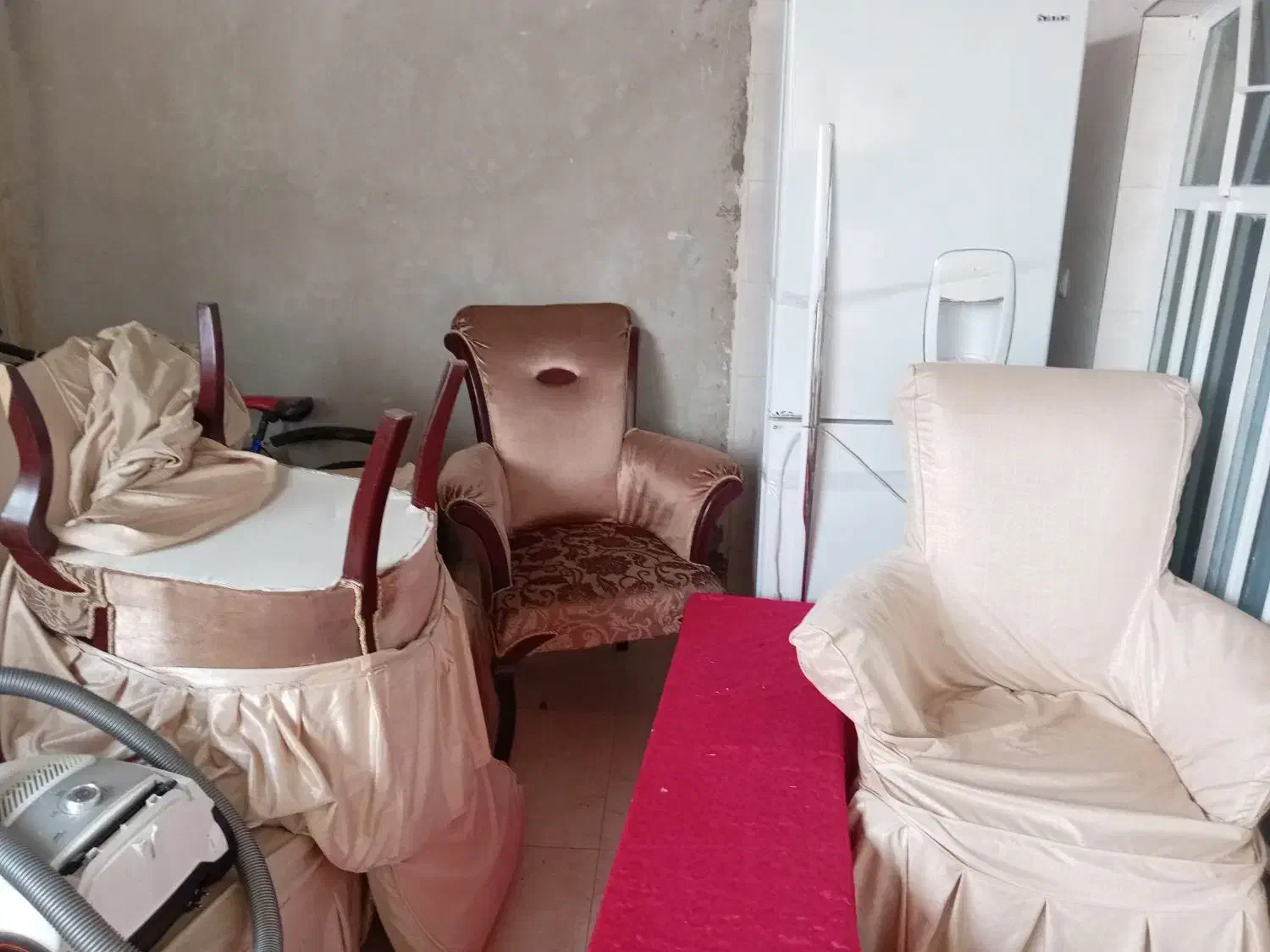 لوازم خانگی|مبلمان خانگی و میز عسلی|اهر, |دیوار