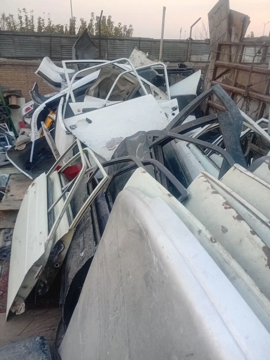 همه رقم درب کاپوت صندق پراید .پیکان|قطعات یدکی و لوازم جانبی|تهران, علی‌آباد|دیوار