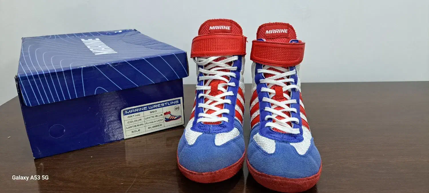 کتونی کشتی در حد نو|تجهیزات ورزشی|پل سفید, |دیوار