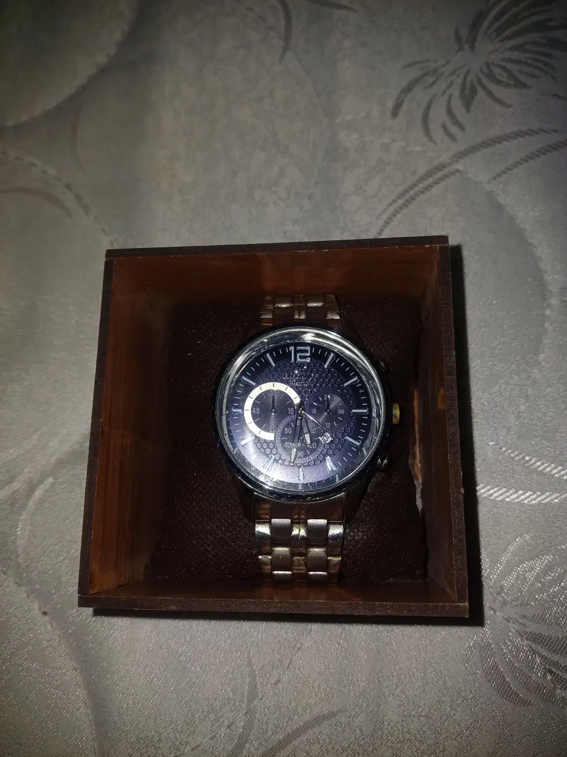 ساعت الگانس|ساعت|پردیس, فاز ۳|دیوار