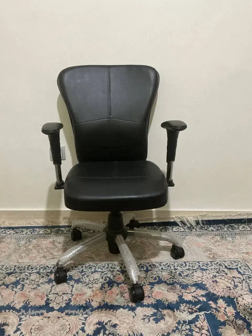 صندلی|صندلی و نیمکت|بندرعباس, |دیوار