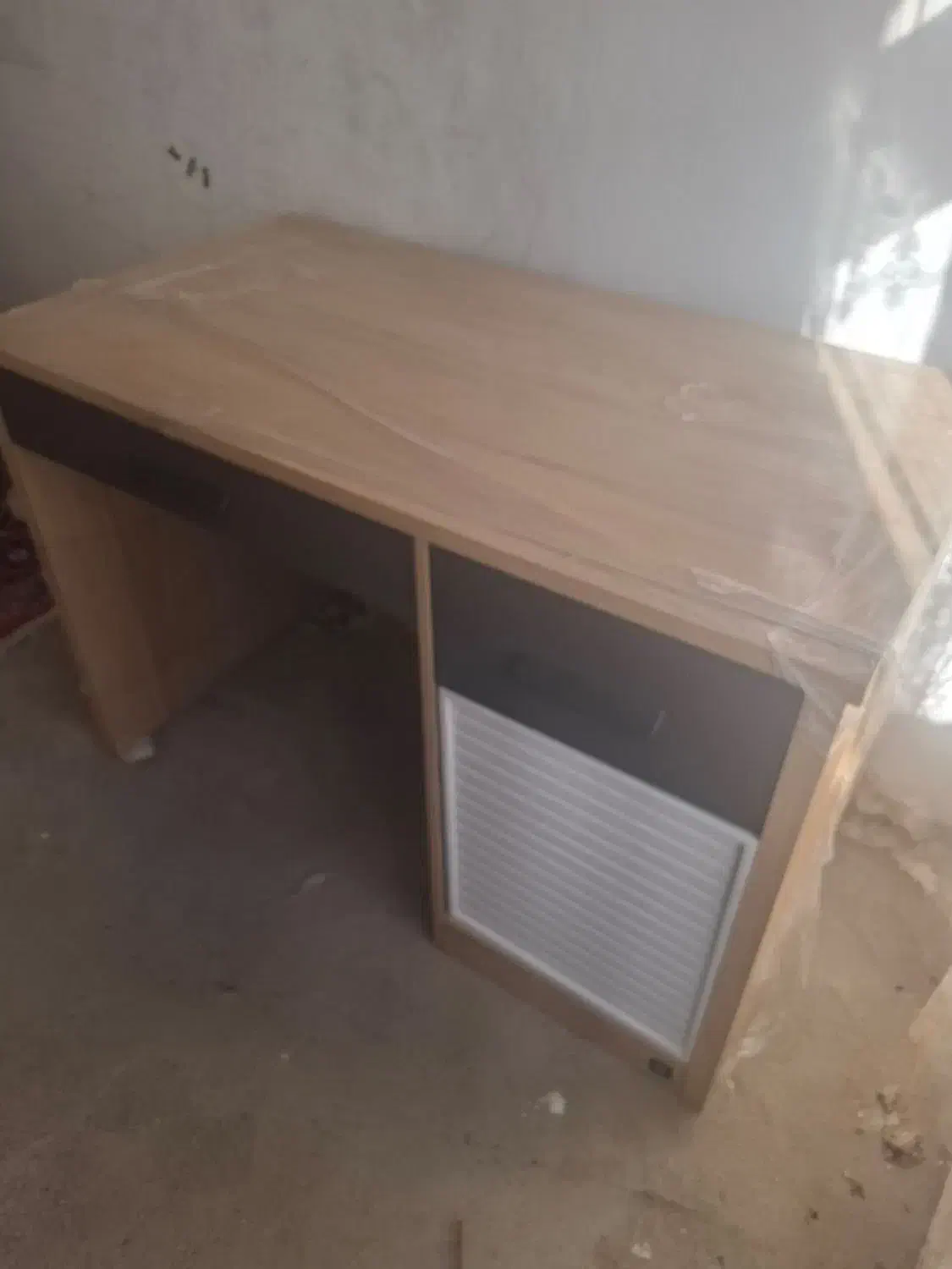 میز کامپیوتر  آپادانا|میز تحریر و کامپیوتر|اردبیل, |دیوار